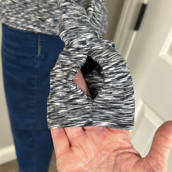 Lululemon Runderful Long Sleeve Spaced Out Space Dye Black White Thumb Hole Sz 6 - Picture 5 of 13